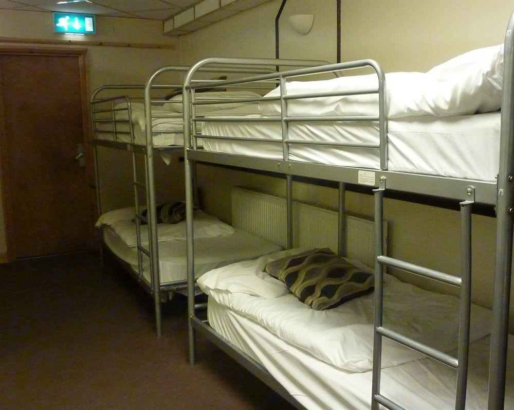 Ashton House Hostel Manchester Exterior photo